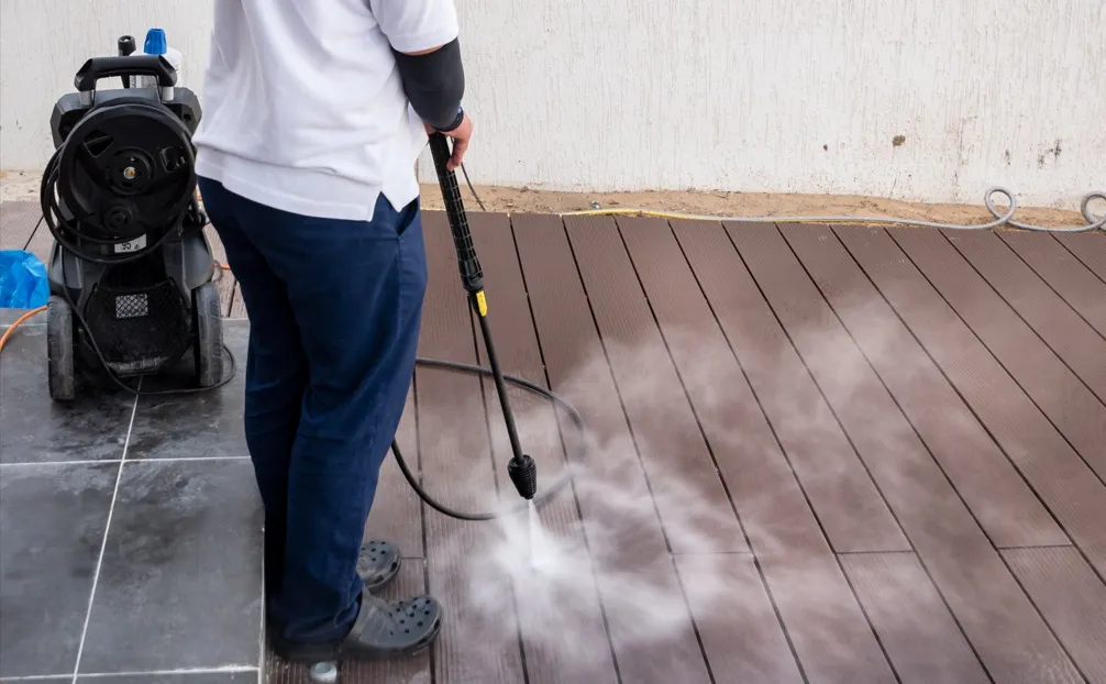 Pressure Washing Grass Cleaning